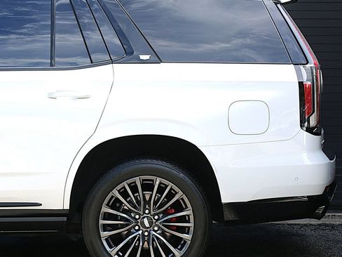 Used 2023 Cadillac Escalade V AWD/4WD image 19