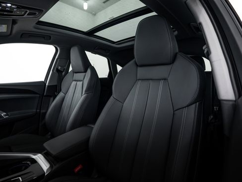 New 2025 Audi Q5 Prestige image 17