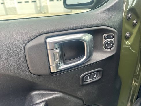 Used 2020 Jeep Wrangler Unlimited Sport AWD/4WD image 13