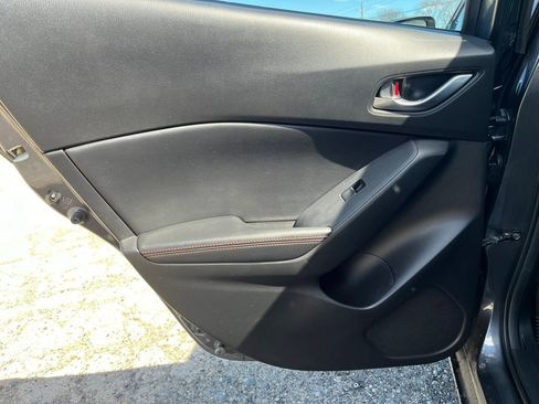 Used 2014 MAZDA MAZDA3 s Grand Touring w/ Technology Package image 12