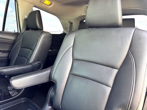 Used 2019 Honda Pilot Elite image 19