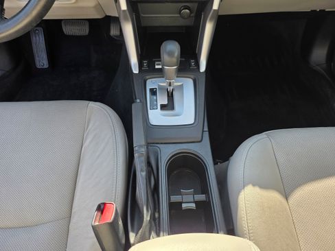 Used 2014 Subaru Forester 2.5i Limited AWD/4WD image 19