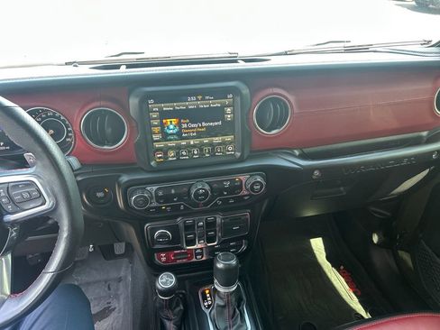 Used 2023 Jeep Wrangler Unlimited Rubicon 392 AWD/4WD image 22