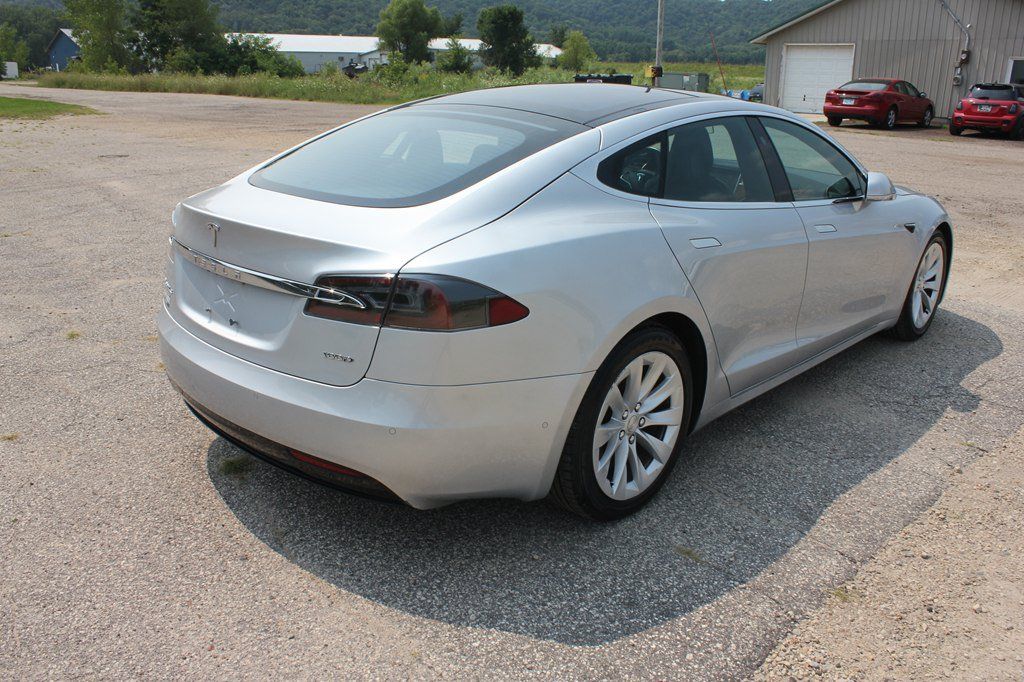 Used 2017 Tesla Model S 100D AWD/4WD image 5