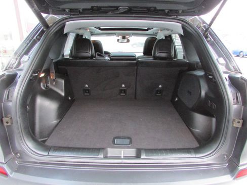 Used 2022 Jeep Cherokee Limited AWD/4WD image 4