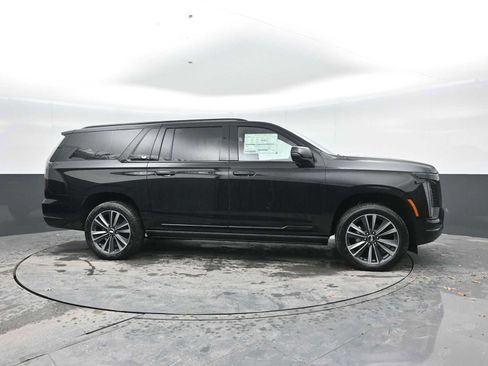 New 2026 Cadillac Escalade ESV Sport image 9