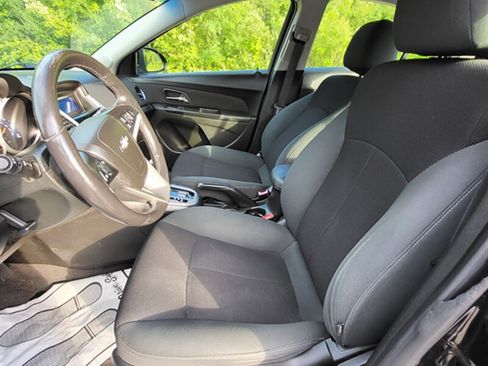Used 2011 Chevrolet Cruze Eco FWD image 17