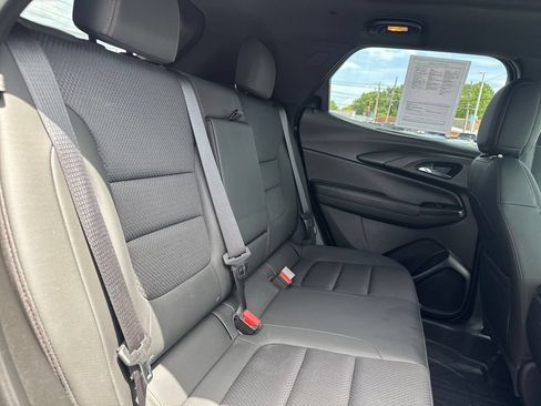 Used 2021 Chevrolet TrailBlazer RS w/ Sun and Liftgate Package AWD/4WD image 21