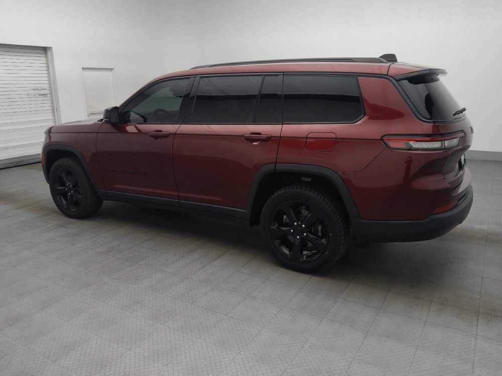Used 2023 Jeep Grand Cherokee L Limited w/ Black Appearance Package RWD image 3