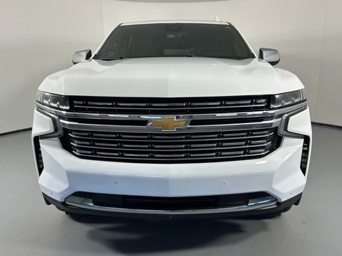 Used 2023 Chevrolet Suburban Premier AWD/4WD image 2