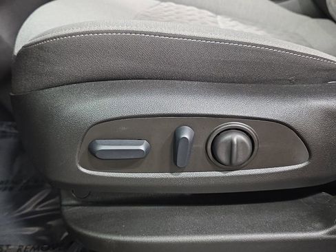 Used 2024 Chevrolet Equinox LT w/ LPO, Floor Liner Package FWD image 32