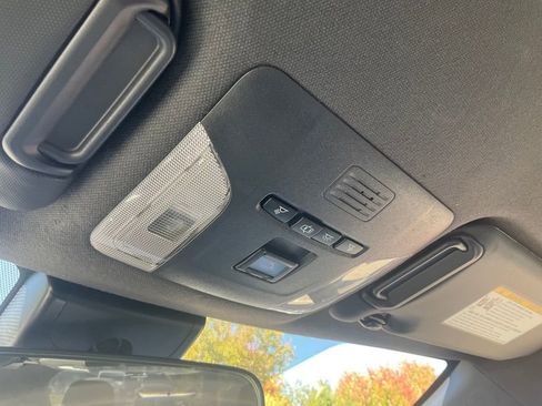 Used 2021 Toyota Corolla SE image 13