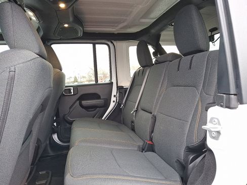 Certified 2025 Jeep Wrangler Willys image 10