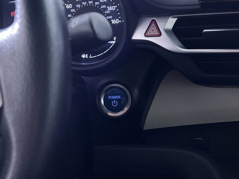 Used 2021 Toyota Sienna XLE image 28