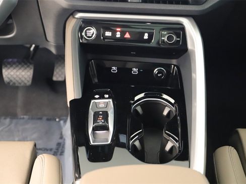 New 2025 Audi Q5 Prestige image 21
