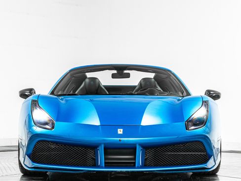 Used 2017 Ferrari 488 Spider RWD image 4