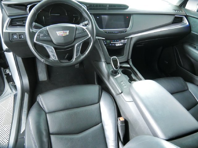 Used 2019 Cadillac XT5 Premium Luxury AWD/4WD image 4