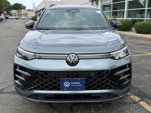 Used 2026 Volkswagen Tiguan SE R-Line AWD/4WD image 9