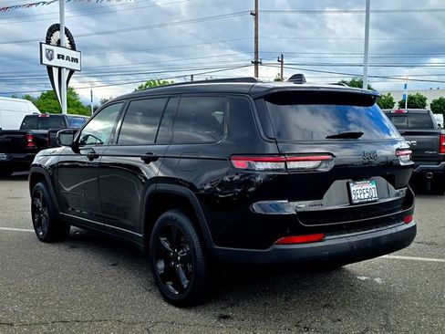 Used 2023 Jeep Grand Cherokee L Laredo AWD/4WD image 6