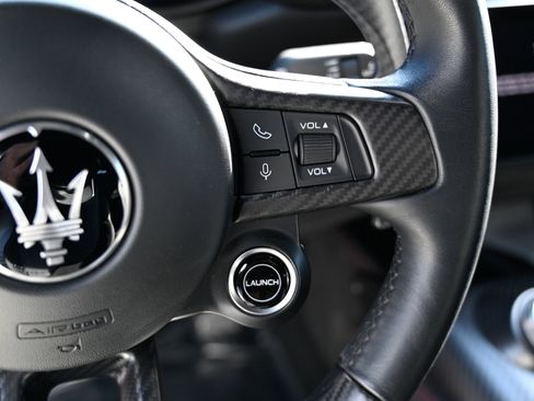 Used 2022 Maserati MC20 Coupe image 21