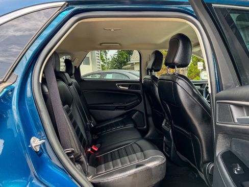 Used 2020 Ford Edge SEL w/ Cold Weather Package AWD/4WD image 13
