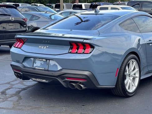 Used 2025 Ford Mustang GT Premium RWD image 38