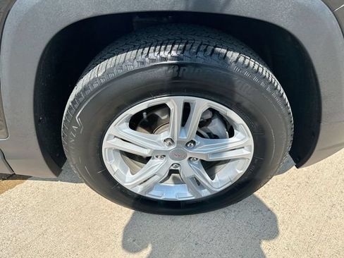 Used 2023 GMC Terrain SLE w/ Driver Convenience Package AWD/4WD image 50