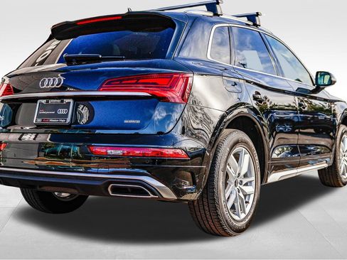 Certified 2023 Audi Q5 2.0T Premium w/ Convenience Package image 8