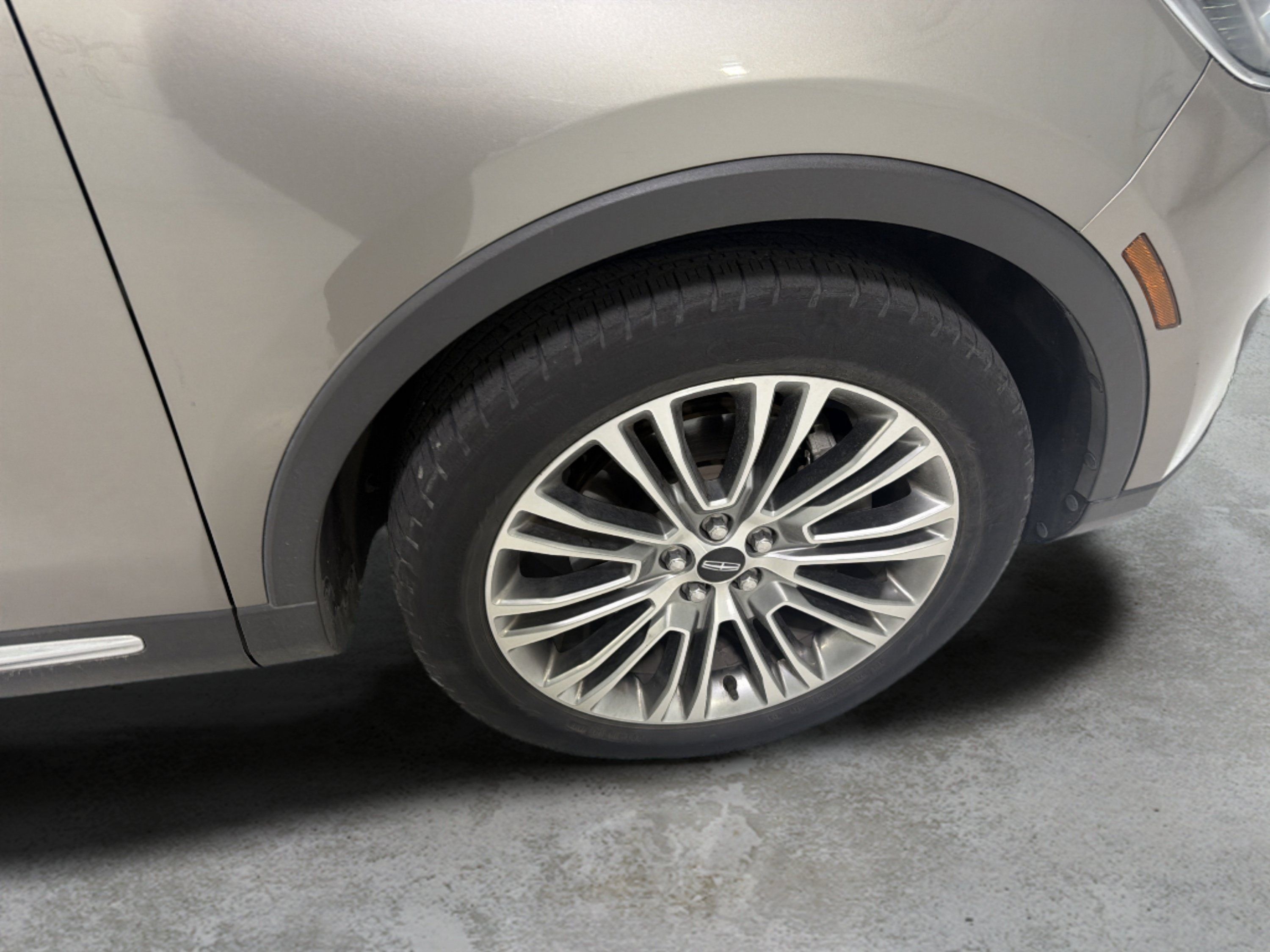 Used 2016 Lincoln MKX Reserve w/ Climate Package FWD image 15