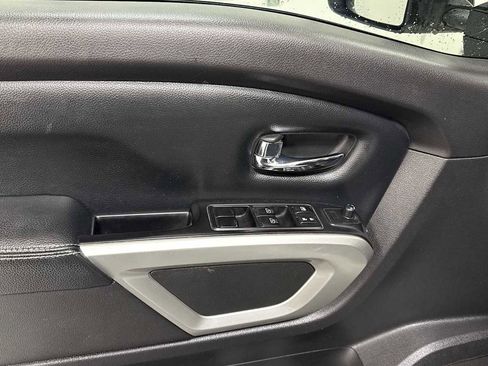 Used 2017 Nissan Titan PRO-4X image 15
