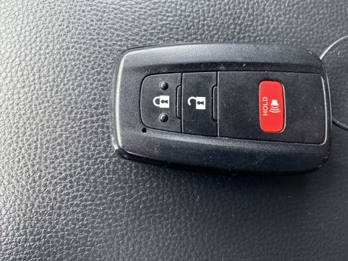 Used 2023 Toyota RAV4 XLE image 37