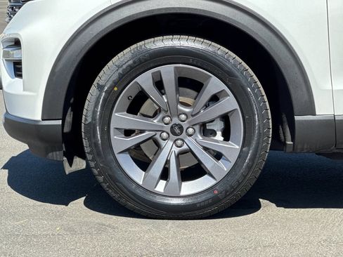 Used 2023 Ford Explorer XLT w/ Equipment Group 202A AWD/4WD image 25