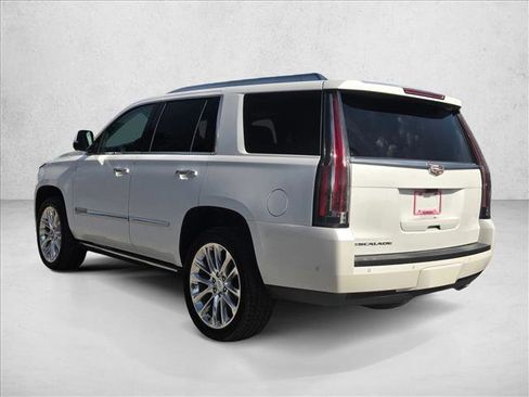 Used 2019 Cadillac Escalade Premium Luxury image 8