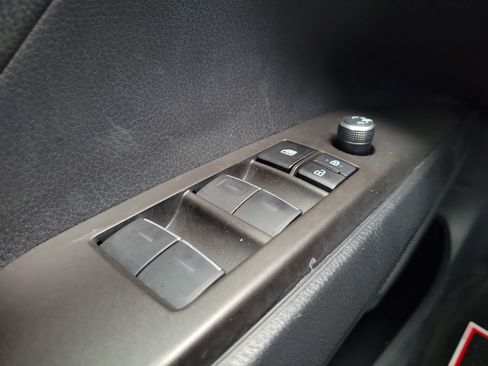 Used 2023 Toyota Camry XLE image 16