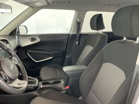 Used 2020 Kia Soul LX image 10