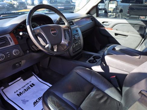 Used 2014 GMC Sierra 3500 SLT w/ SLT Convenience Package image 12