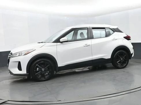 Used 2024 Nissan Kicks SV FWD image 5