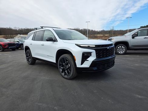 New 2026 Chevrolet Traverse RS w/ LPO, Floor Liner Package image 5