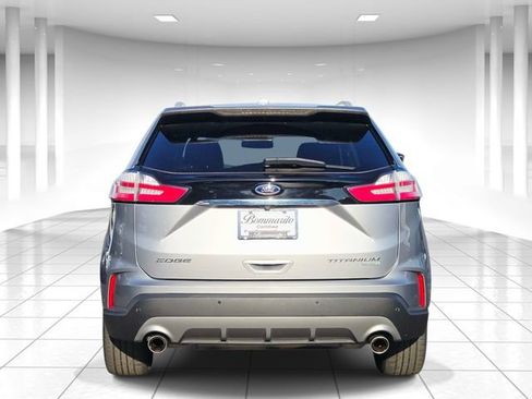 Used 2020 Ford Edge Titanium FWD image 4