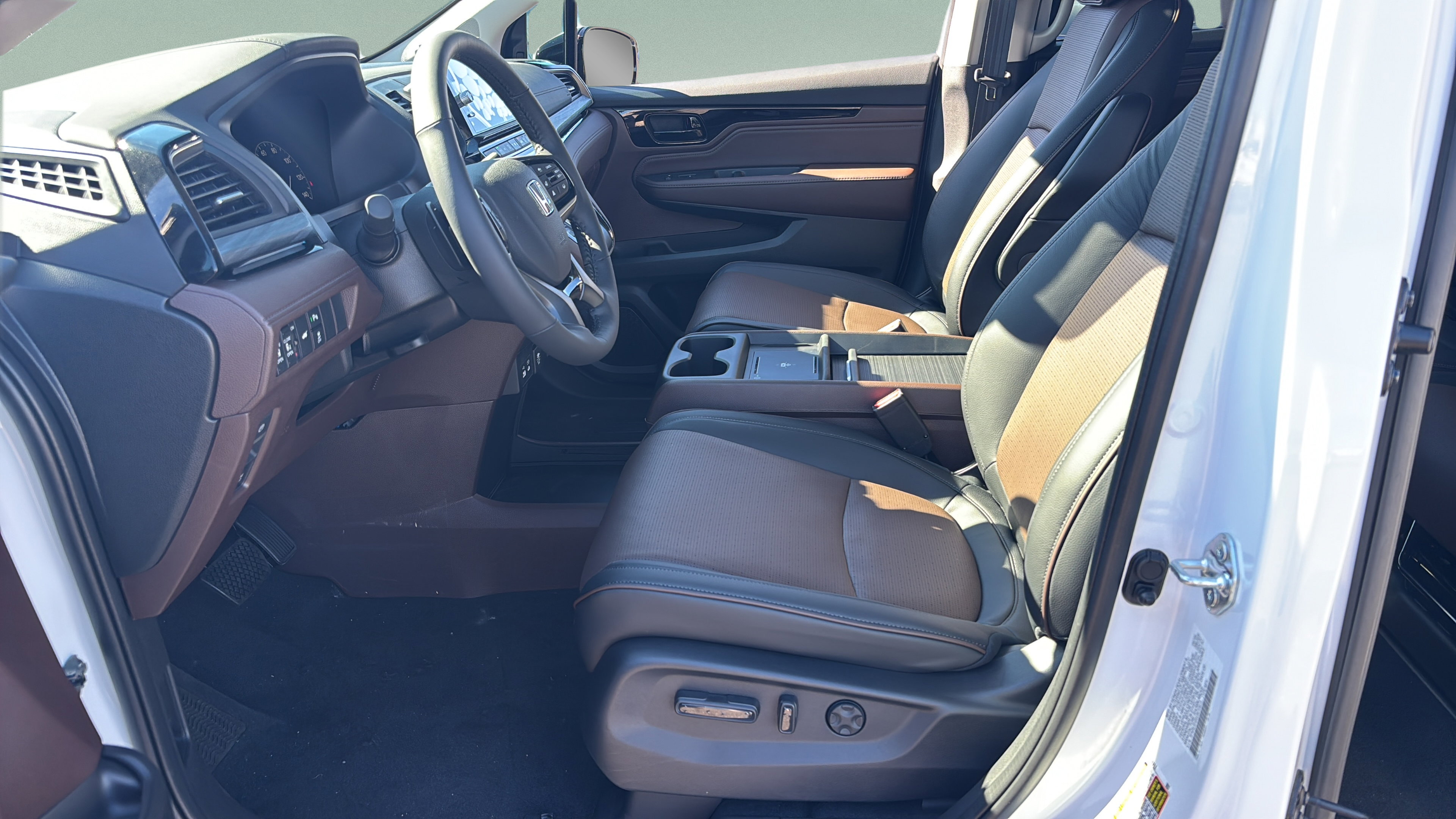 New 2027 Honda Odyssey Elite image 9