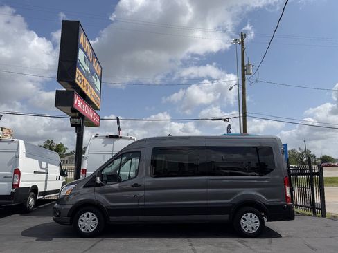 Used 2021 Ford Transit 350 XLT RWD image 4
