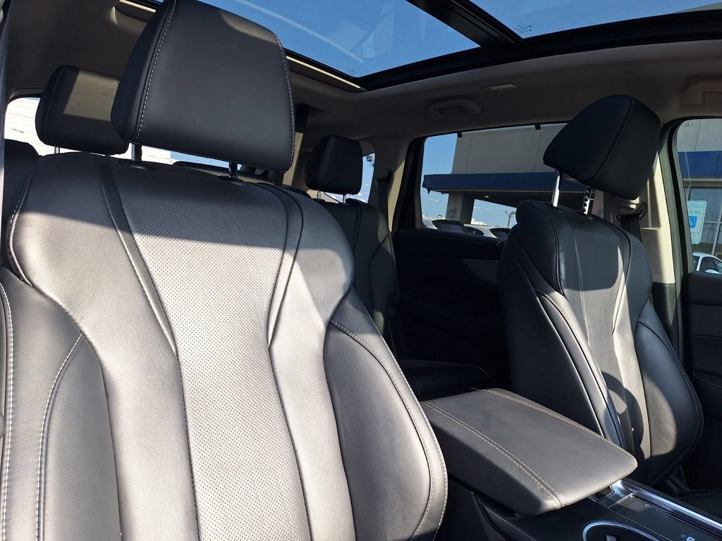 Certified 2024 Acura MDX w/ Technology Package FWD image 29