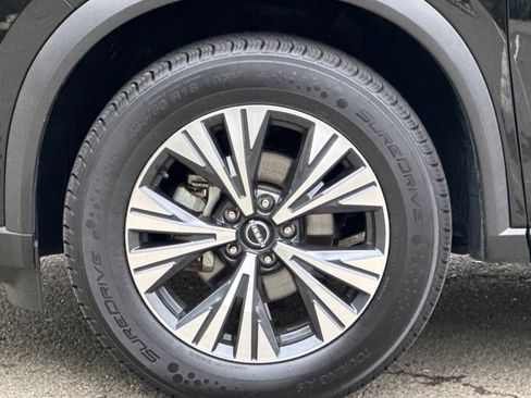 Certified 2023 Nissan Rogue SV image 32