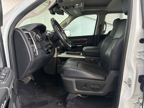 Used 2017 RAM 1500 Laramie w/ Convenience Group image 16