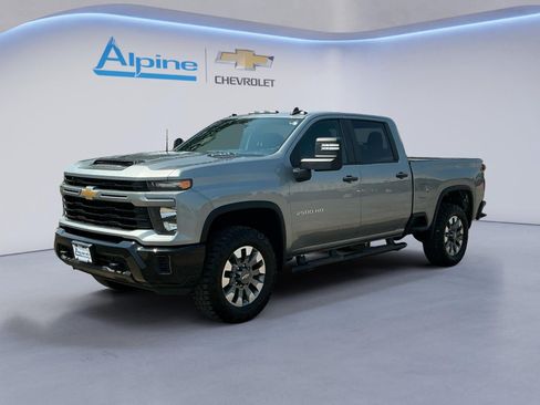 Used 2024 Chevrolet Silverado 2500 Custom w/ Custom Convenience Package AWD/4WD image 1