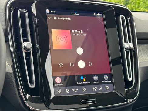 New 2026 Volvo XC40 B5 Plus w/ Climate Package image 17