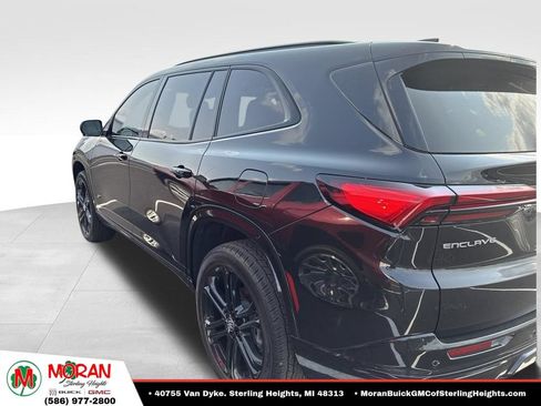 Used 2025 Buick Enclave Sport Touring w/ Power Package FWD image 10