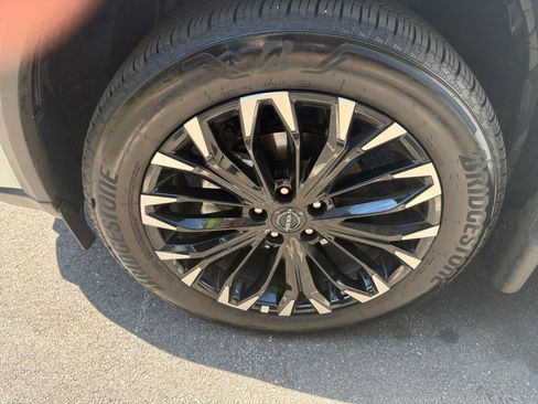 Certified 2026 Nissan Rogue SV FWD image 31