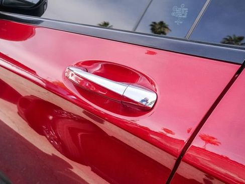 Used 2021 Mercedes-Benz GLC 300 image 10