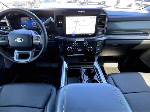 Used 2025 Ford F250 Lariat AWD/4WD image 10